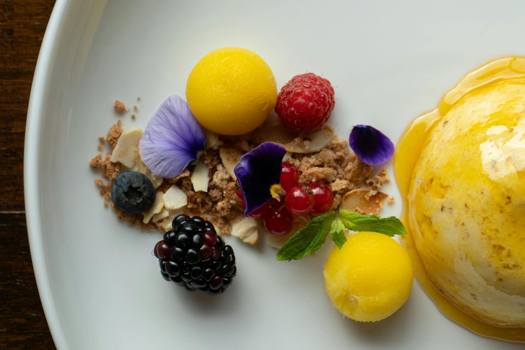Fruits de saison et sorbet
